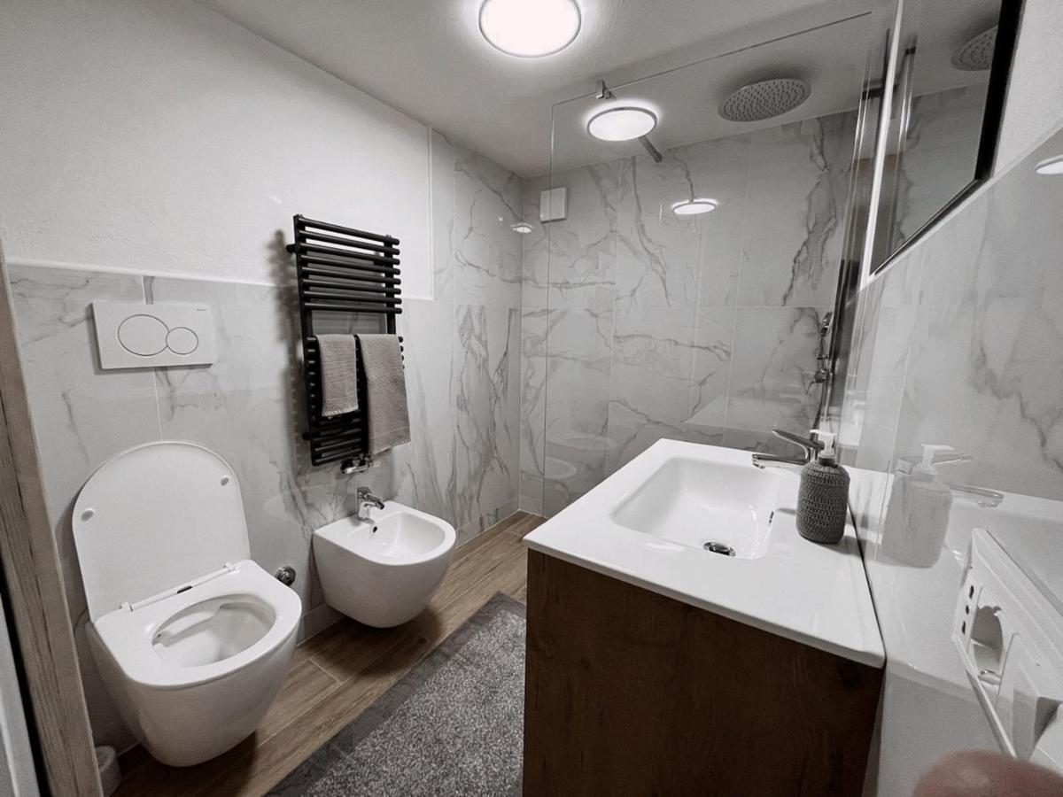 Loft Malga Laghetto Apartment *